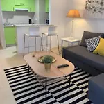 Atico En Centro, Segunda Linea Playa 731 * 마르베야